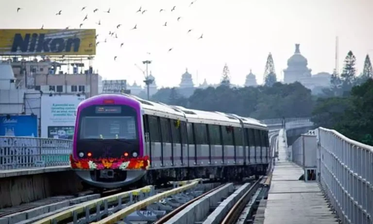 1512952-bengaluru-namma-metro-gets-its-first-made-in-india-train-set-for-yellow-line
