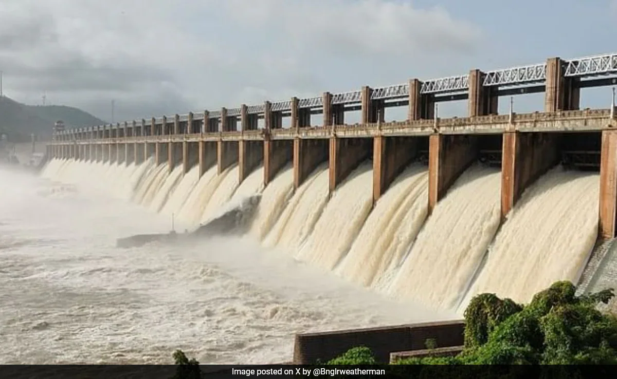 81rahm4_tungabhadra-dam_625x300_11_August_24